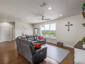 8005 Flintlock CIR, Lago Vista TX 78645
