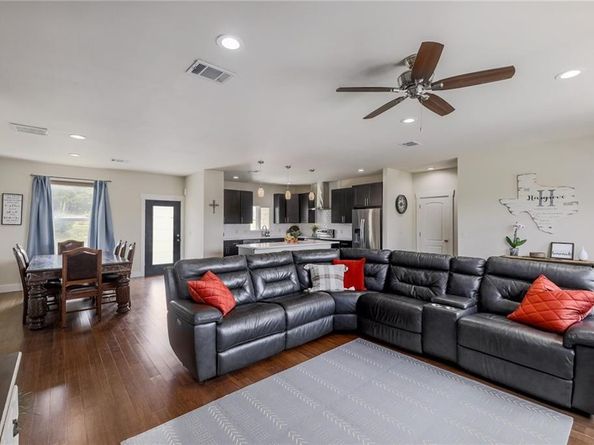8005 Flintlock CIR, Lago Vista TX 78645