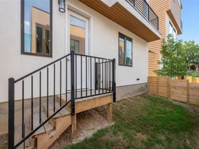 6821 Wolfcreek PASS 12, Austin TX 78749