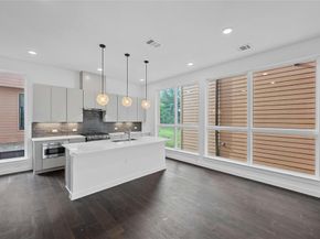 6821 Wolfcreek PASS 12, Austin TX 78749