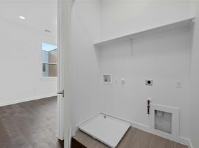 6821 Wolfcreek PASS 12, Austin TX 78749