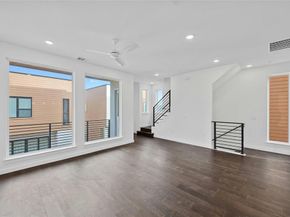 6821 Wolfcreek PASS 12, Austin TX 78749