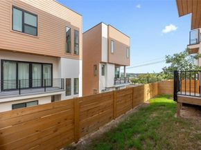 6821 Wolfcreek PASS 12, Austin TX 78749