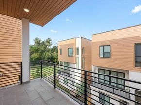 6821 Wolfcreek PASS 12, Austin TX 78749