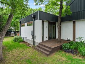 900 Karen Ave A, Austin TX 78757