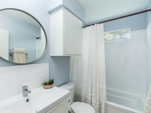 5909 Kevin Kelly PL, Austin TX 78727
