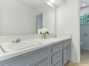 2401 Homedale CIR, Austin TX 78704