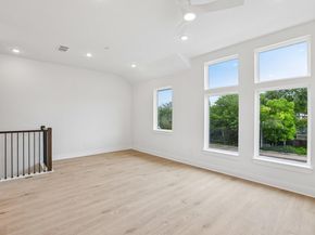 200 W 56th ST 1104, Austin TX 78751