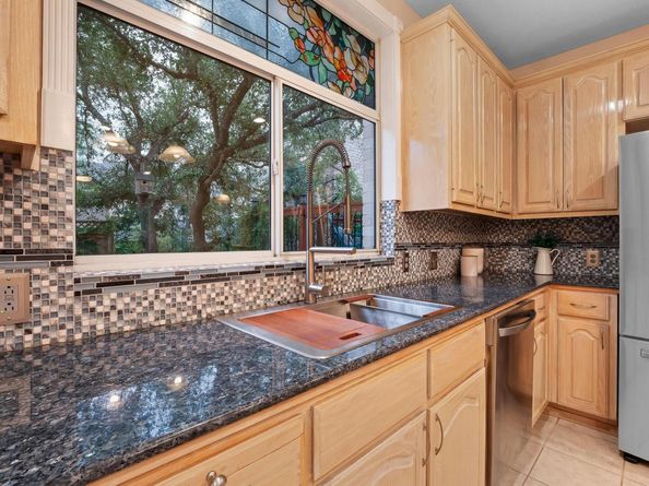 9402 Bluegrass DR, Austin TX 78759