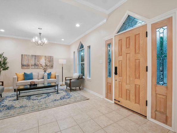 9402 Bluegrass DR, Austin TX 78759