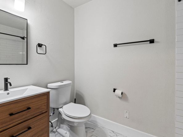 909 Reinli ST 101, Austin TX 78751