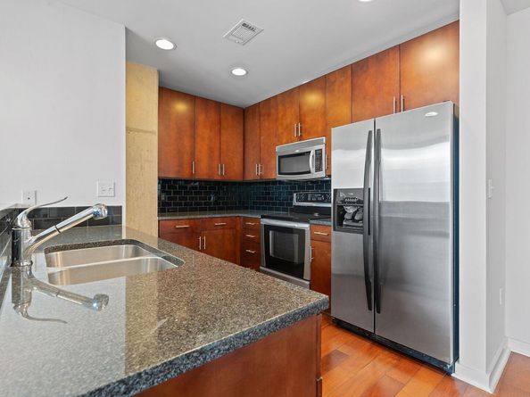 360 Nueces ST 1518, Austin TX 78701