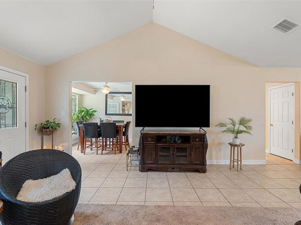 22305 Shotts DR, Spicewood TX 78669