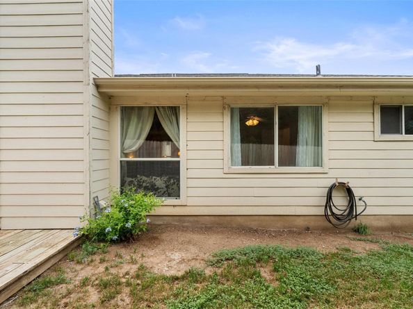 22305 Shotts DR, Spicewood TX 78669