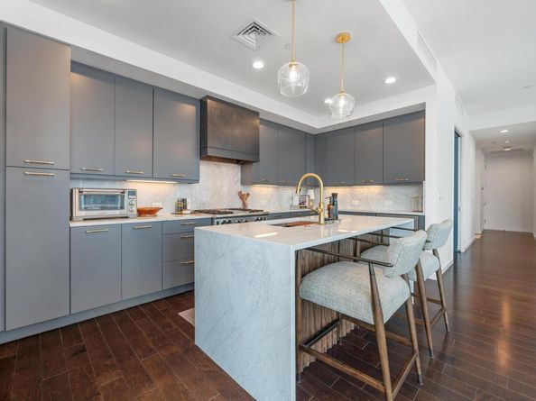 200 Congress Ave 19F, Austin TX 78701