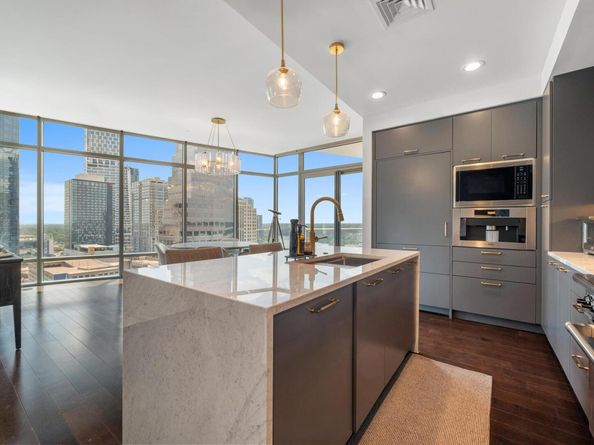 200 Congress Ave 19F, Austin TX 78701