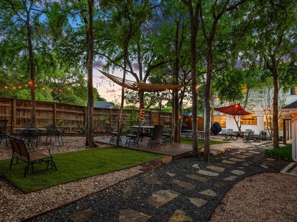 3017 Sunridge DR, Austin TX 78741