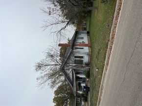 1621 S College ST, Georgetown TX 78626