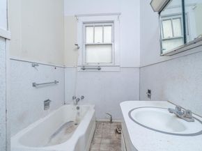 1621 S College ST, Georgetown TX 78626