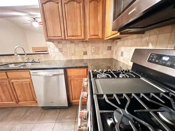 12706 Heinemann DR, Austin TX 78727
