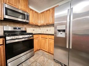 12706 Heinemann DR, Austin TX 78727