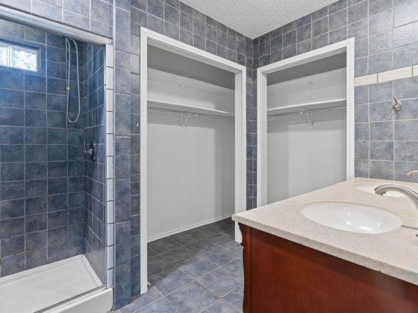 12706 Heinemann DR, Austin TX 78727