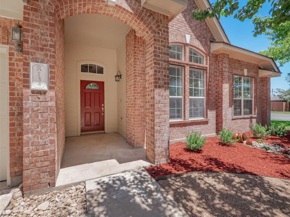 134 Retama DR, Georgetown TX 78626