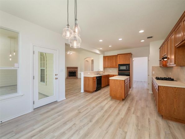 134 Retama DR, Georgetown TX 78626