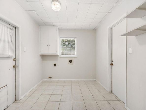 6906 Miranda DR, Austin TX 78752