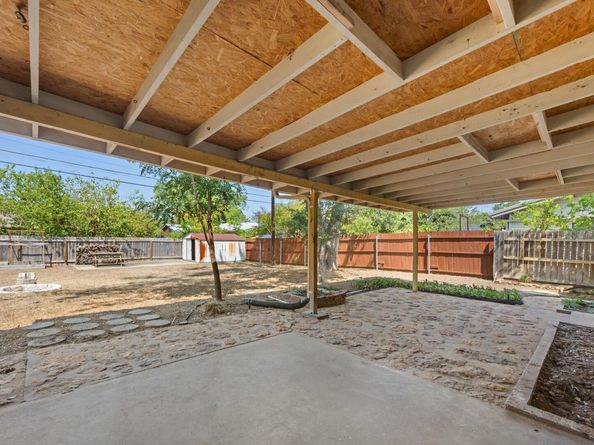 6906 Miranda DR, Austin TX 78752