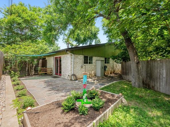 3102 Glen Ora ST 102, Austin TX 78704