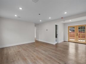 8801 Little Walnut DR, Austin TX 78753