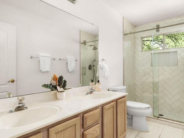 3320 Silkgrass BND, Austin TX 78748