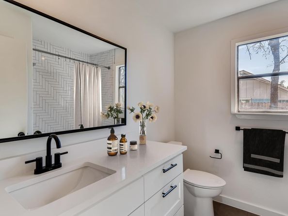 5310 Suburban DR, Austin TX 78745