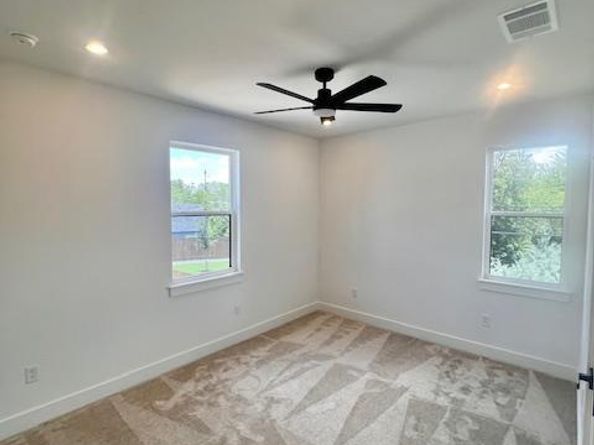 1500 Sylvan Glade unit 2b RD 2B, Austin TX 78745