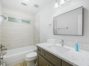 501 Flamingo BLVD, Lakeway TX 78734