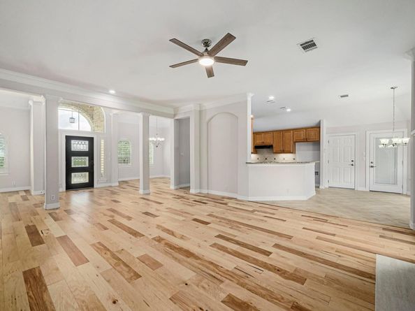 501 Flamingo BLVD, Lakeway TX 78734