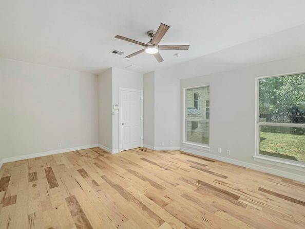 501 Flamingo BLVD, Lakeway TX 78734