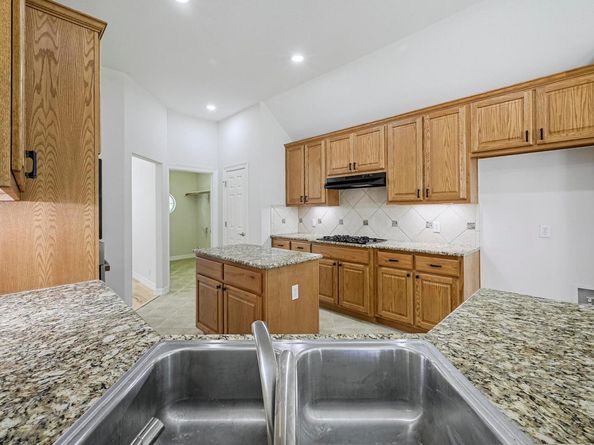 501 Flamingo BLVD, Lakeway TX 78734
