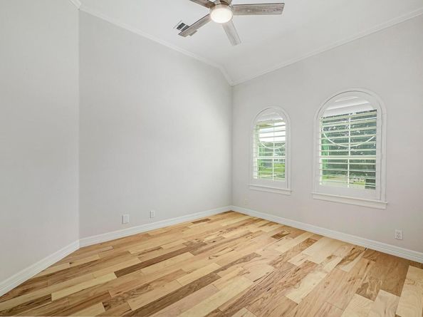 501 Flamingo BLVD, Lakeway TX 78734