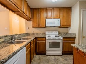 806 W 24th ST 320, Austin TX 78705