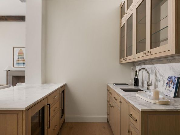 4401 Amarra DR 17, Austin TX 78735