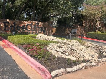 7122 Wood Hollow DR