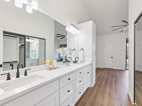7122 Wood Hollow DR 52, Austin TX 78731