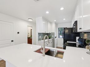 7122 Wood Hollow DR 52, Austin TX 78731