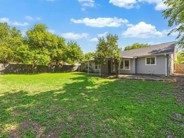 7302 Meadowood DR, Austin TX 78723