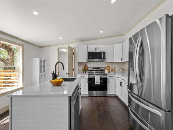 21503 Coyote TRL, Lago Vista TX 78645