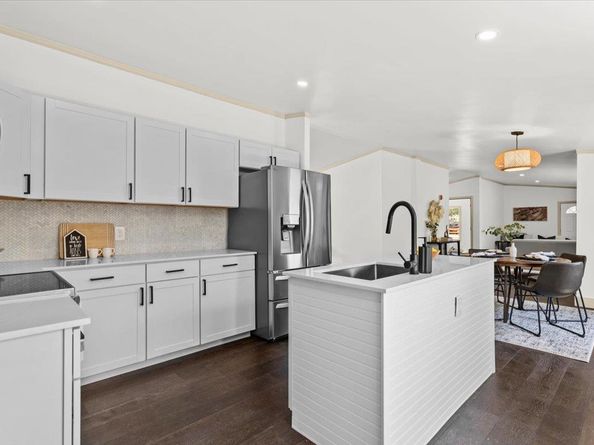 21503 Coyote TRL, Lago Vista TX 78645