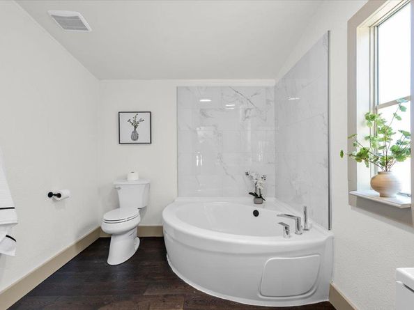 21503 Coyote TRL, Lago Vista TX 78645