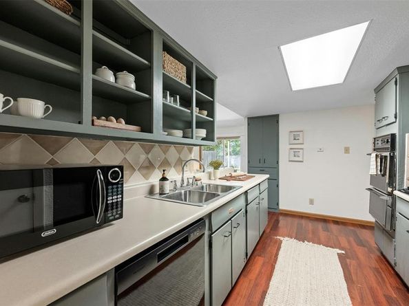 4610 S 1st ST, Austin TX 78745